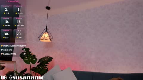 Snapshot of suzanne_lee chatting on December 6, 5:20 am Susana online show from December 6, 5:20 am