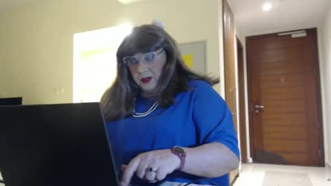 My name is Sissy or more fully Suzanna Aprilia Maria Mariquita Catarina Chinita Banci. Soy una puta - que chimba ladybug online show from April 17, 3:48 pm