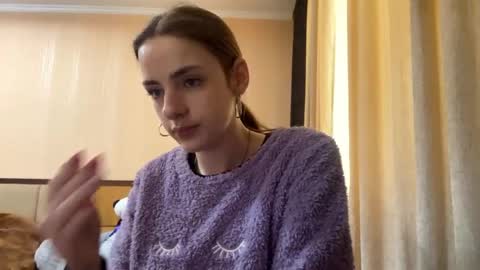 Snapshot of suzannetigerino chatting on May 2, 7:35 am Emila online show from May 2, 7:35 am