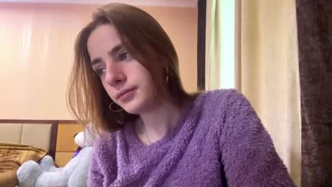 Snapshot of suzannetigerino chatting on May 9, 7:13 am Emila online show from May 9, 7:13 am