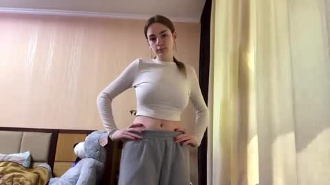 Snapshot of suzannetigerino chatting on May 16, 10:36 am Emila online show from May 16, 10:36 am