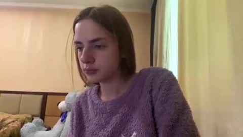 Snapshot of suzannetigerino chatting on May 24, 6:29 am Emila online show from May 24, 6:29 am