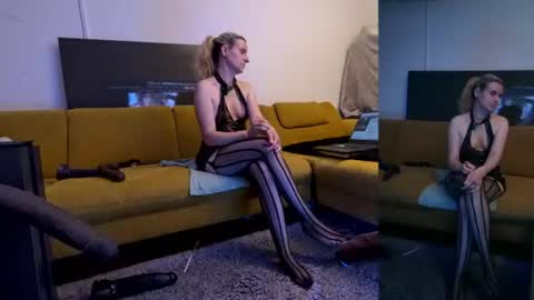 suzannexxxxxx online show from July 18, 10:24 pm