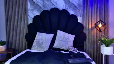 Snapshot of suzie_cox chatting on September 22, 1:24 pm suzie_cox online show from September 22, 1:24 pm