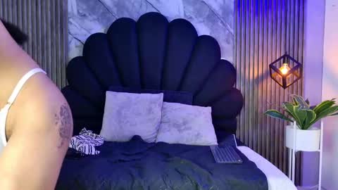 Snapshot of suzie_cox chatting on September 24, 1:25 pm suzie_cox online show from September 24, 1:25 pm