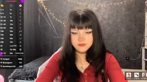 Snapshot of suziebanach chatting on May 20, 6:41 am EmilySuonn online show from May 20, 6:41 am