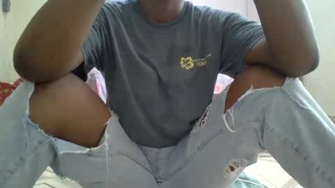 Snapshot of suzziey chatting on January 30, 9:25 am suzziey online show from January 30, 9:25 am