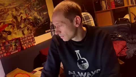 Snapshot of svenerd______ chatting on February 7, 12:25 am svenerd______ online show from February 7, 12:25 am