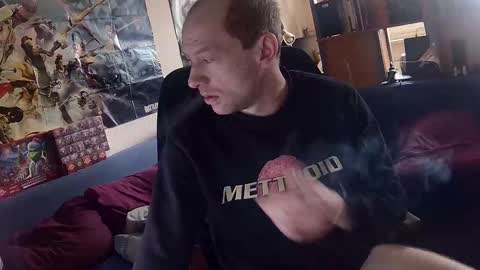 Snapshot of svenerd______ chatting on February 13, 1:07 pm svenerd______ online show from February 13, 1:07 pm