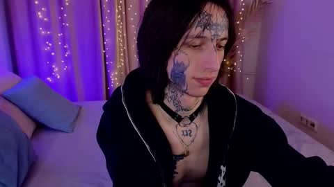 Snapshot of swagamee chatting on February 26, 9:14 pm Eric online show from February 26, 9:14 pm