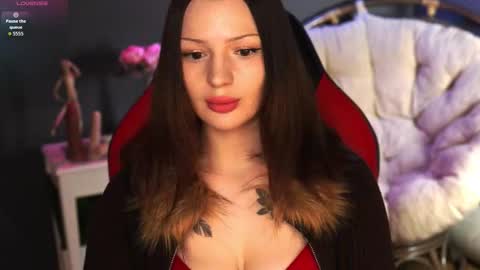 Snapshot of swan_megan chatting on February 28, 10:49 am Megan online show from February 28, 10:49 am