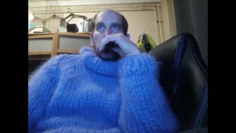 sweaterboy666 online show from November 6, 2:45 am