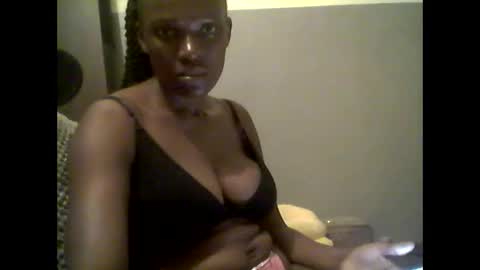Snapshot of sweaterhot chatting on June 2, 4:25 am sweaterhot online show from June 2, 4:25 am