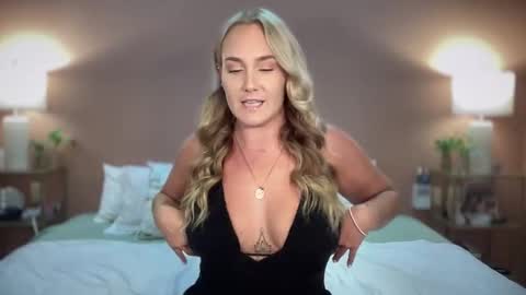 Swedish Candii online show from February 7, 1:20 am