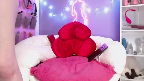 sweeeets85 online show from November 21, 2:27 pm