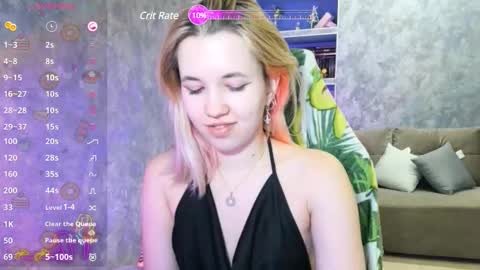 Snapshot of sweeet_bee chatting on December 10, 4:24 am Melisa online show from December 10, 4:24 am