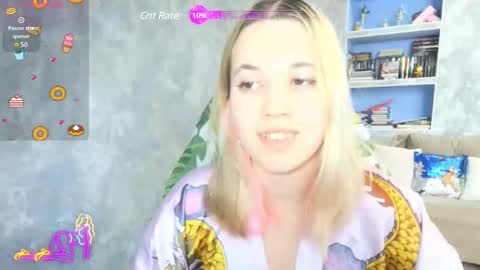 Snapshot of sweeet_bee chatting on February 27, 8:06 am Melisa online show from February 27, 8:06 am