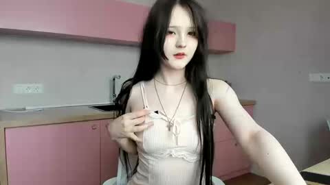 sweeety_peach online show from March 14, 9:48 am