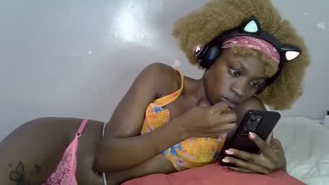 Snapshot of sweest_caster chatting on July 11, 11:13 am Sweetest doll online show from July 11, 11:13 am