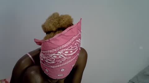 Snapshot of sweest_caster chatting on July 24, 9:18 am Sweetest doll online show from July 24, 9:18 am