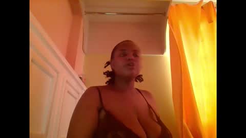 sweet52537 online show from November 4, 8:35 am