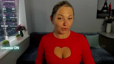 Snapshot of sweet___margaret chatting on October 20, 11:32 am Margaret  online show from October 20, 11:32 am