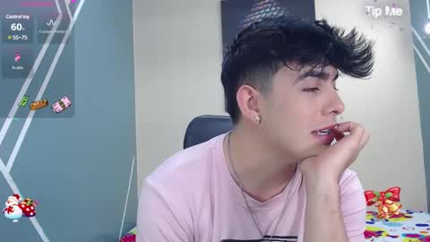 Snapshot of sweet__jeremy chatting on December 7, 6:15 pm Jeremy online show from December 7, 6:15 pm