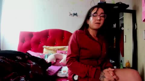 sweet__suck69bitch online show from October 15, 9:15 pm