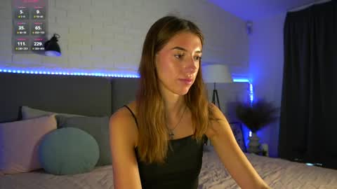 sweet__vikki online show from July 14, 5:34 am