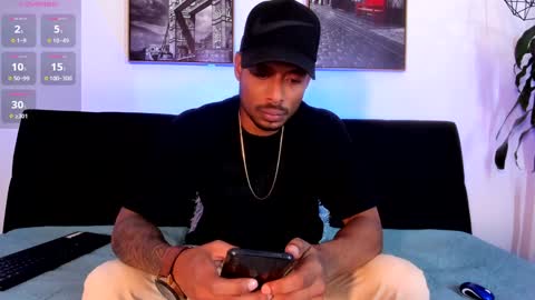 Snapshot of sweet_alessandro1 chatting on January 31, 7:40 pm alessandre online show from January 31, 7:40 pm