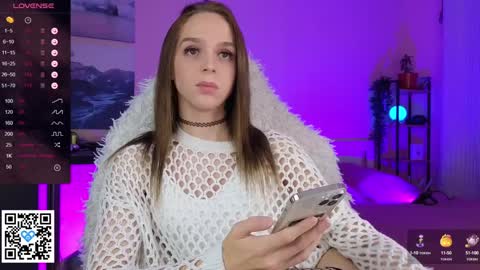 Snapshot of sweet_ali3s chatting on December 12, 10:31 pm Call me Alis online show from December 12, 10:31 pm