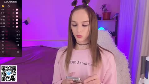 Snapshot of sweet_ali3s chatting on December 15, 5:10 pm Call me Alis online show from December 15, 5:10 pm