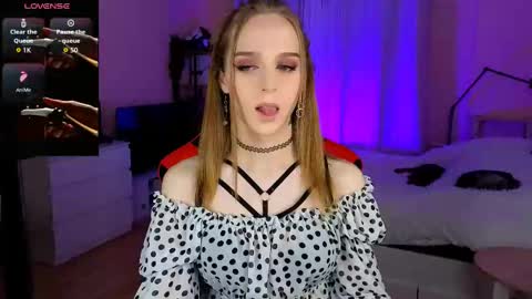 Snapshot of sweet_ali3s chatting on September 21, 5:14 pm Call me Alis online show from September 21, 5:14 pm