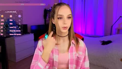 Snapshot of sweet_ali3s chatting on September 25, 4:43 pm Call me Alis online show from September 25, 4:43 pm