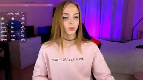 Snapshot of sweet_ali3s chatting on September 28, 5:40 pm Call me Alis online show from September 28, 5:40 pm