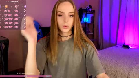 Snapshot of sweet_ali3s chatting on October 20, 3:56 pm Call me Alis online show from October 20, 3:56 pm
