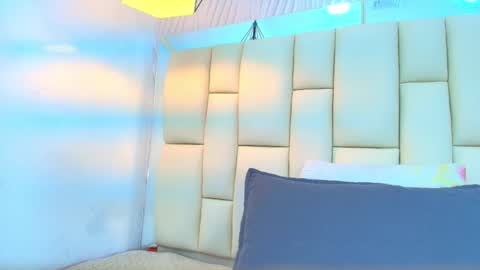 Amye  online show from October 7, 7:11 pm