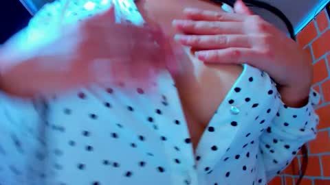 sweet and hot alaia online show from November 27, 11:56 am