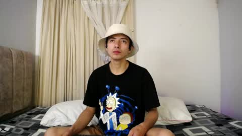 Snapshot of sweet_angels0 chatting on April 1, 9:45 pm Andy online show from April 1, 9:45 pm