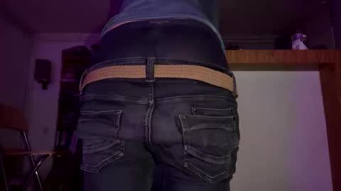 Snapshot of sweet_ass_dutch_ chatting on May 22, 10:48 pm Sweet Ass Dutch online show from May 22, 10:48 pm