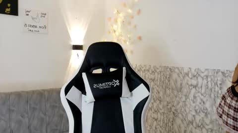 Snapshot of sweet_ayshel chatting on February 20, 7:25 pm sweet Ayshel online show from February 20, 7:25 pm