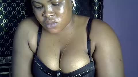 Snapshot of sweet_baby06 chatting on October 24, 3:14 am baby girl online show from October 24, 3:14 am