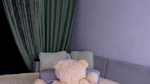 Alice online show from June 18, 4:00 pm