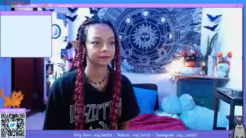 Snapshot of sweet_bluee chatting on October 12, 3:44 pm Tutti  online show from October 12, 3:44 pm