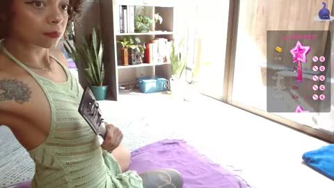 Tutti  online show from February 12, 7:09 pm