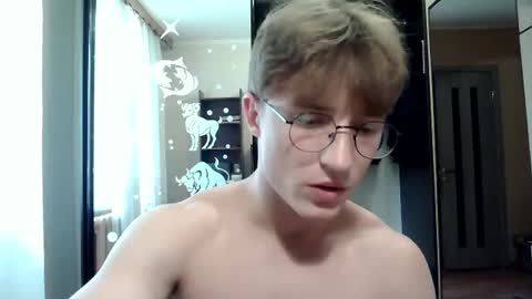 Snapshot of sweet_boy06 chatting on June 28, 11:49 am Sweet boy06 online show from June 28, 11:49 am