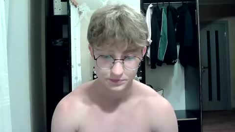 Snapshot of sweet_boy06 chatting on July 3, 8:26 pm Sweet boy06 online show from July 3, 8:26 pm