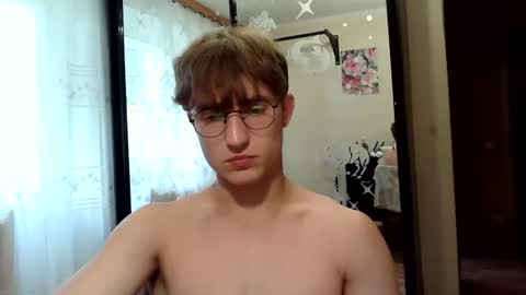 Snapshot of sweet_boy06 chatting on July 10, 9:56 am Sweet boy06 online show from July 10, 9:56 am