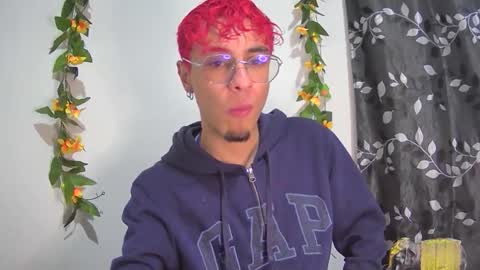 sweet_boy2224 online show from November 26, 2:56 am