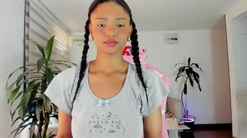 sweet_brunette88 online show from December 13, 8:14 pm